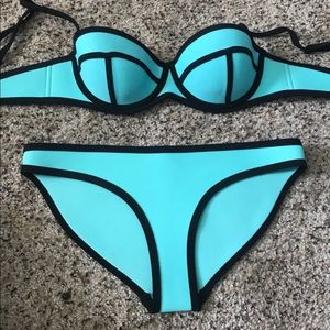 Triangl Bikini